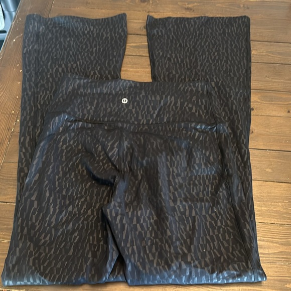 Lululemon Groove Super-High-Rise Flared Pant *Nulu - Picture 5 of 5